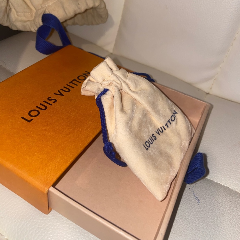 Louis Vuitton hoop earrings - Picture 2 of 2